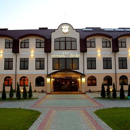 Best Hotel And Restaurant Complex Dunaivtsi Luaran gambar