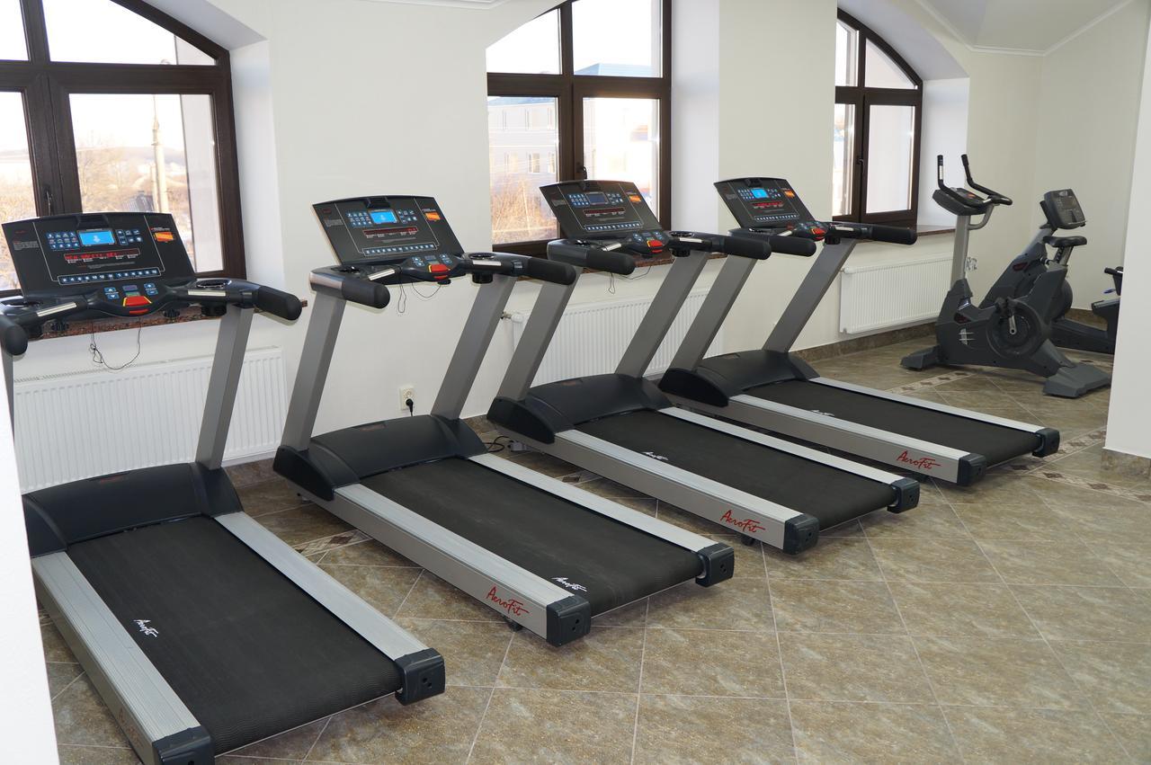 Best Hotel And Restaurant Complex Dunaivtsi Luaran gambar