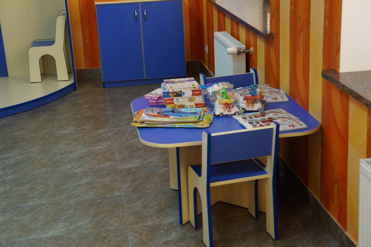 Best Hotel And Restaurant Complex Dunaivtsi Luaran gambar