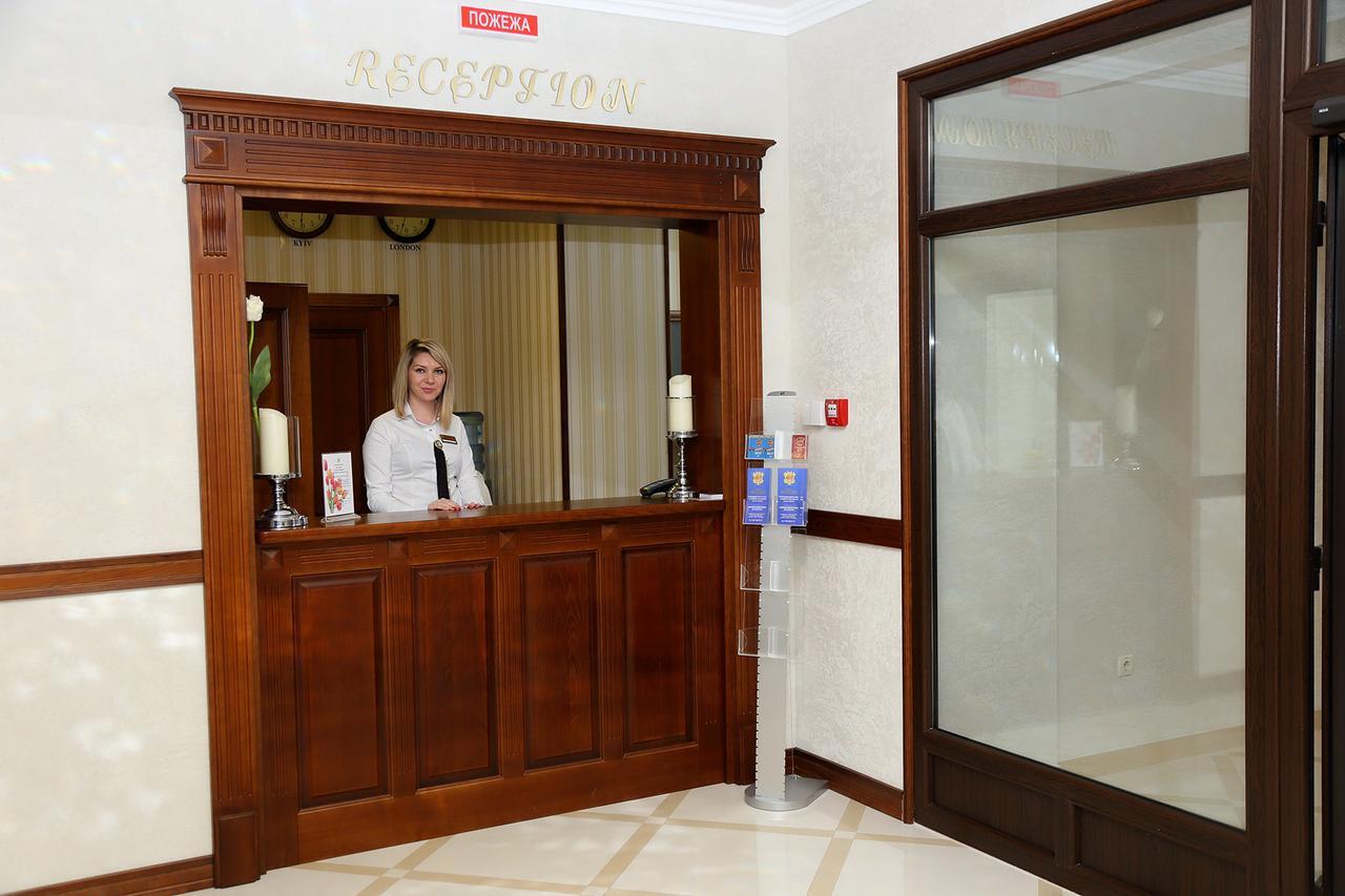 Best Hotel And Restaurant Complex Dunaivtsi Luaran gambar