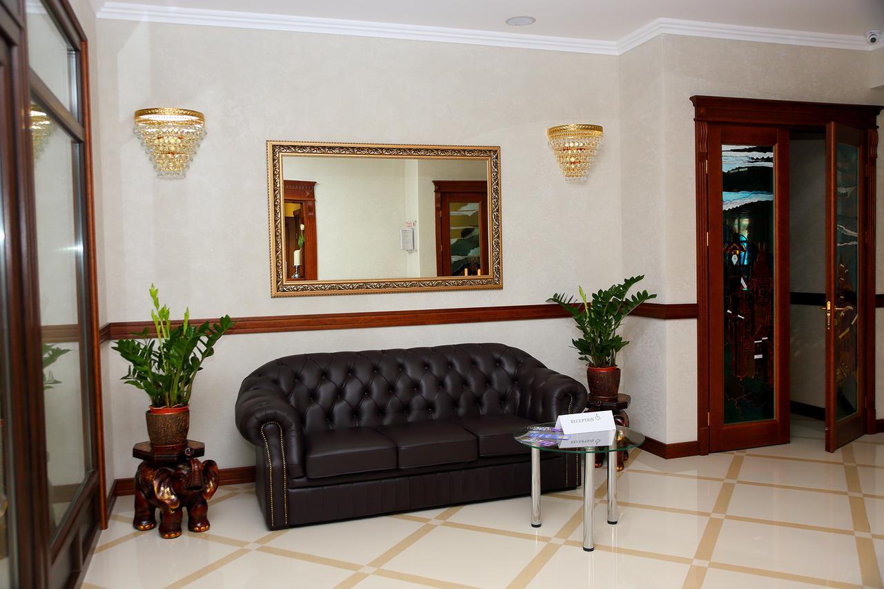 Best Hotel And Restaurant Complex Dunaivtsi Luaran gambar