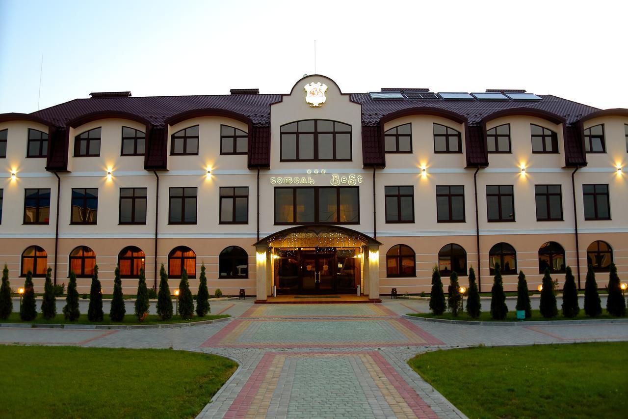 Best Hotel And Restaurant Complex Dunaivtsi Luaran gambar