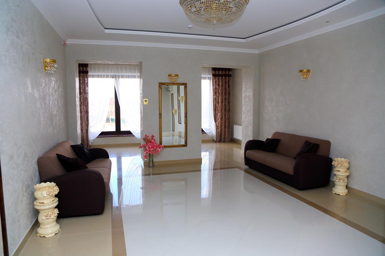 Best Hotel And Restaurant Complex Dunaivtsi Luaran gambar