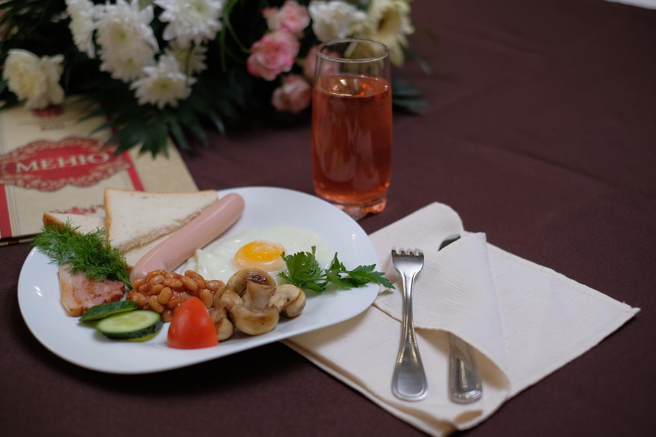 Best Hotel And Restaurant Complex Dunaivtsi Luaran gambar
